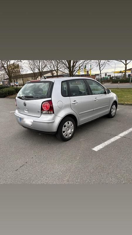 Gebraucht VW Polo 64 PS (47 kW) 2005 Silber Kleinwagen