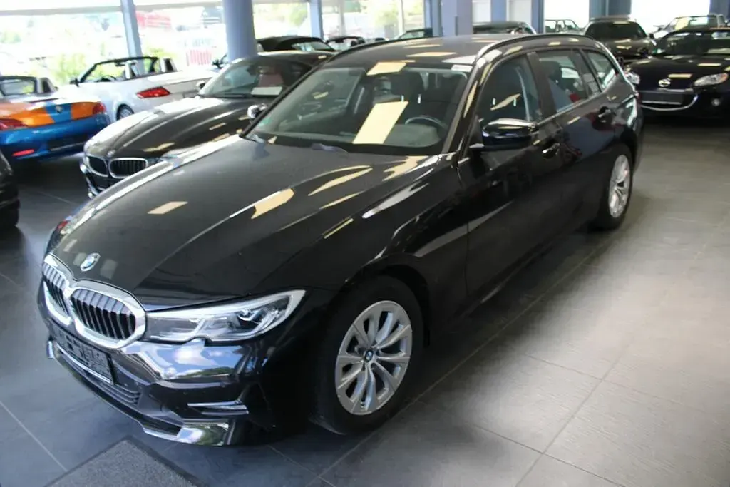 Gebraucht BMW 320 190 PS (139 kW) 2022 Schwarz Kombi