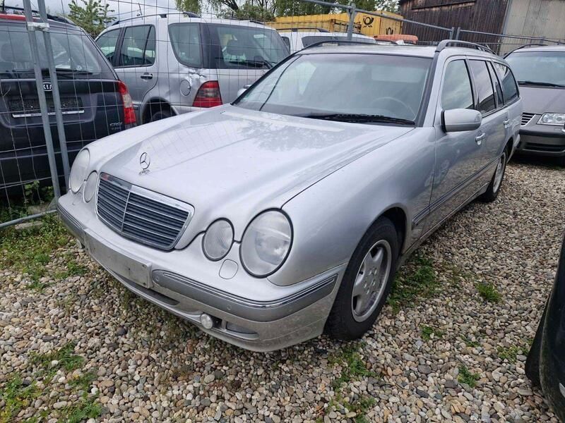 Gebraucht 2002 Mercedes E240 Elegance Kombi | 2.990 € (Superpreis) - Bild 1/4