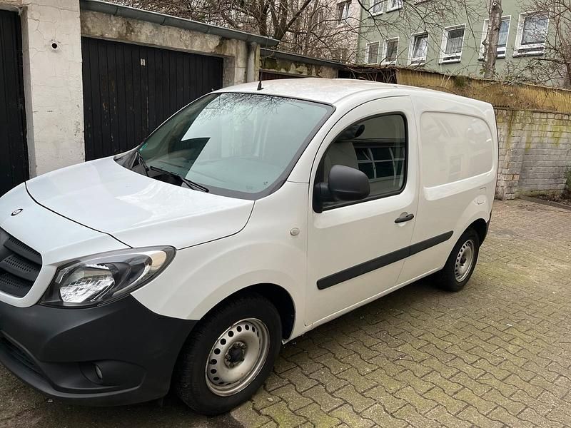 Weiß Gebraucht 2020 Mercedes Citan 108 SUV | 11.500 € (Fairer Preis) - Bild 1/4