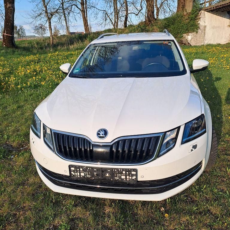 Gebraucht Skoda Octavia Style 150 PS (110 kW) 2017 Weiß Kombi