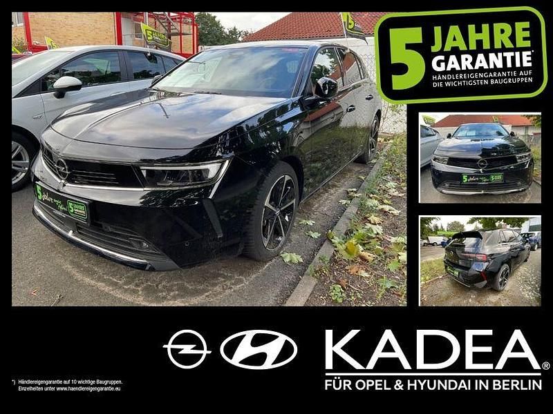 Diamant schwarz/karbon schwarz (metallic) Gebraucht 2022 Opel Astra Elegance Limousine | 22.190 € (Superpreis) - Bild 1/4