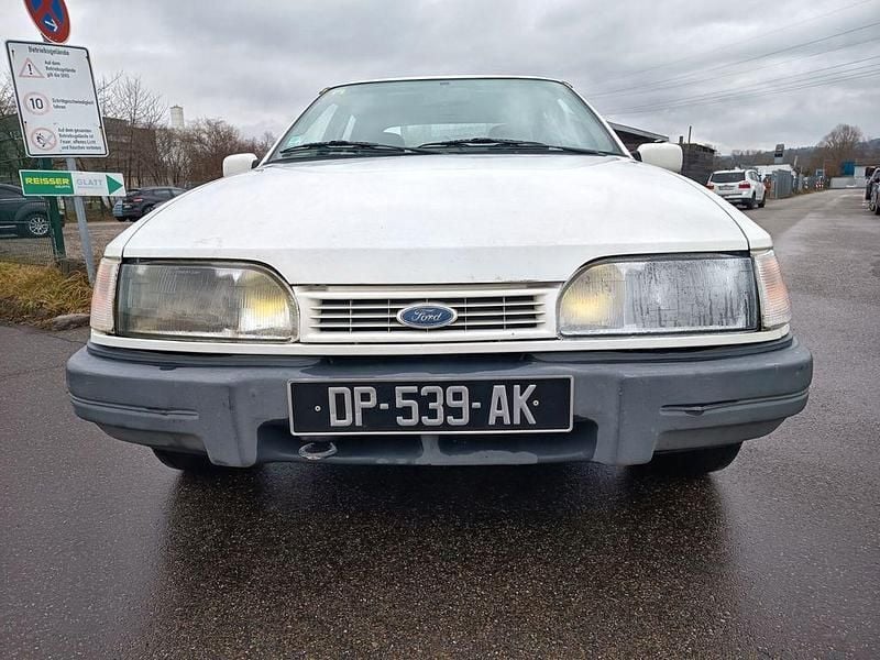 Gebraucht Ford Sierra 121 PS (88 kW) 1990 Weiß Limousine