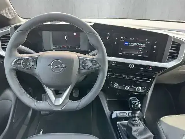 Gebraucht Opel Mokka 136 PS (100 kW) 2024 Karbon schwarz (metallic) SUV