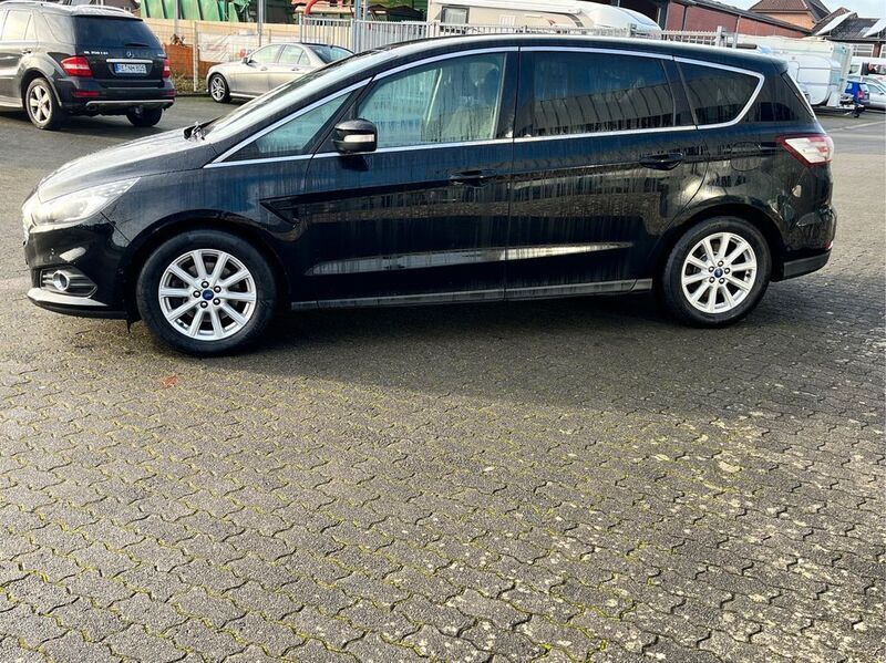 Gebraucht Ford S-MAX S 209 PS (153 kW) 2016 Schwarz Van / Kleinbus