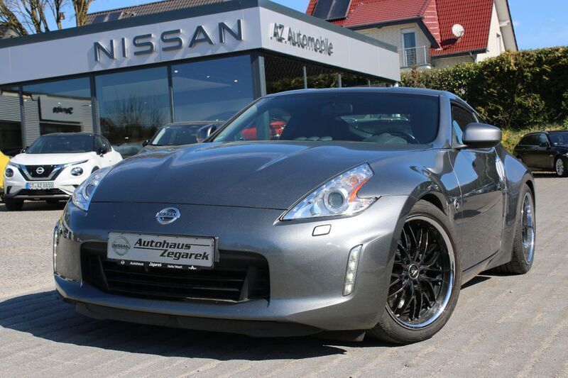 Gun metallic (m) Gebraucht 2017 Nissan 370Z Pack Coupé | 26.980 € (Superpreis) - Bild 1/4