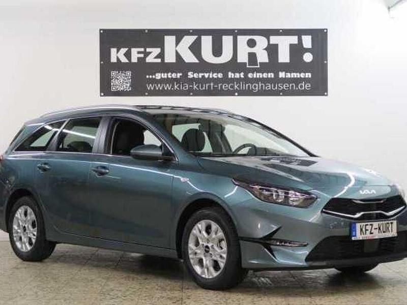 Grau Gebraucht 2024 Kia Ceed Sportswagon Vision Kombi | 24.990 € (Superpreis) - Bild 1/4