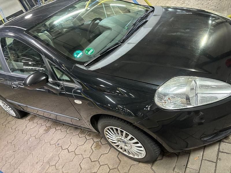 Gebraucht Fiat Punto Dynamic 60 PS (44 kW) 2006 Schwarz Kleinwagen