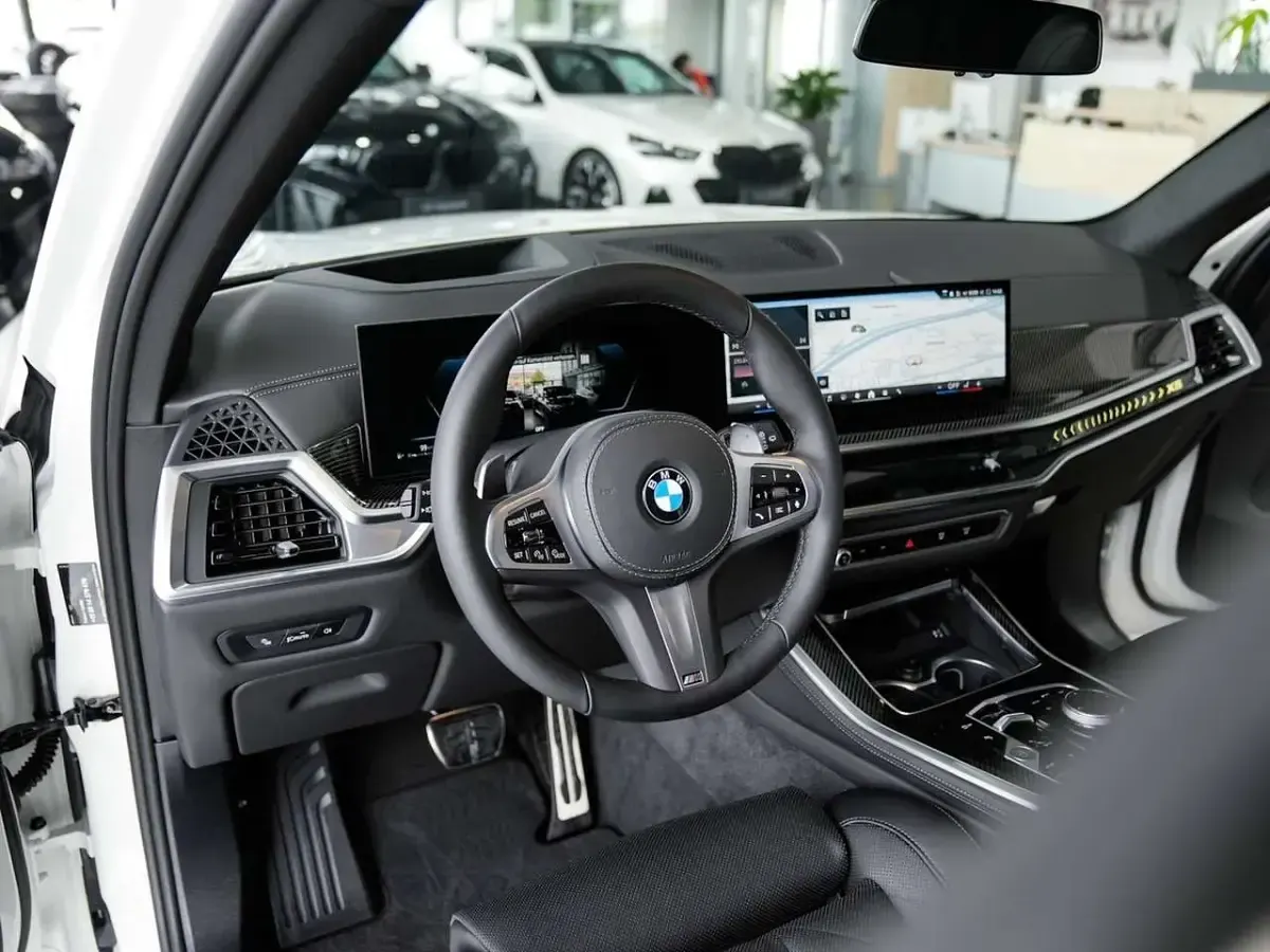 Gebraucht BMW X5 M Sport 298 PS (219 kW) 2026 Alpinweiss iii SUV