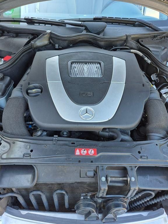 Silber Gebraucht 2006 Mercedes C230 Avantgarde Limousine | 5.950 € (Fairer Preis) - Bild 1/4