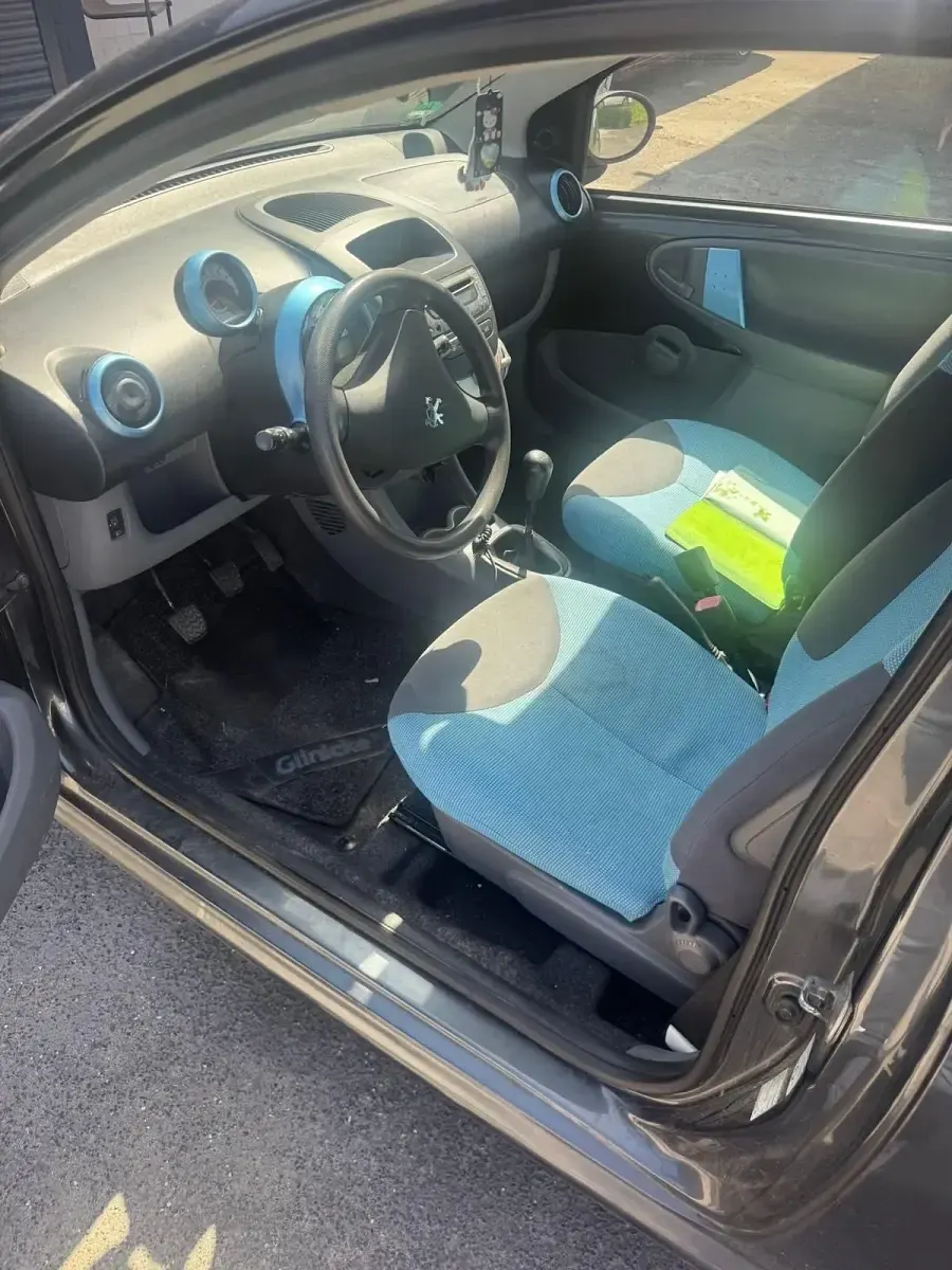 Gebraucht Peugeot 107 68 PS (50 kW) 2008 Schwarz Kleinwagen