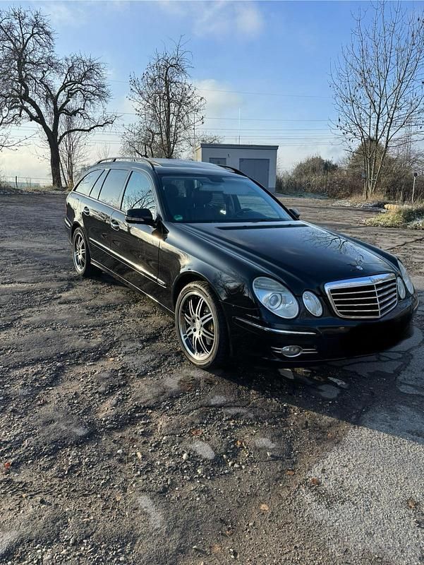 Schwarz Gebraucht 2008 Mercedes E350 Avantgarde Kombi | 2.899 € (Guter Preis) - Bild 1/4