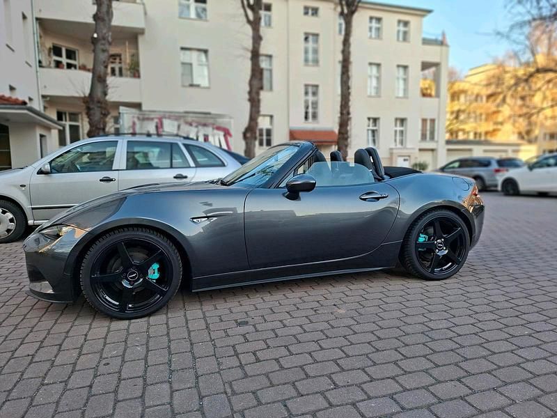 Gebraucht Mazda MX5 132 PS (97 kW) 2023 Grau Cabrio