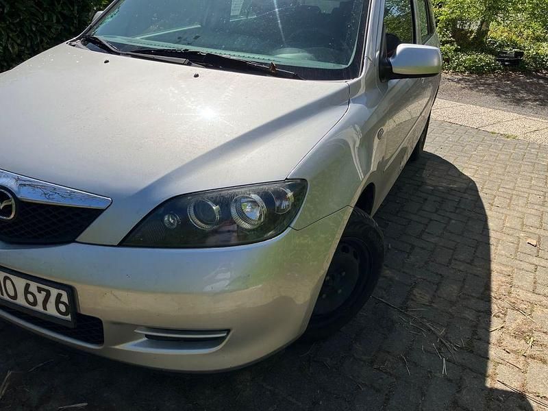 Usata Mazda 2 80 CV (58 kW) 2007 Grigio Utilitaria