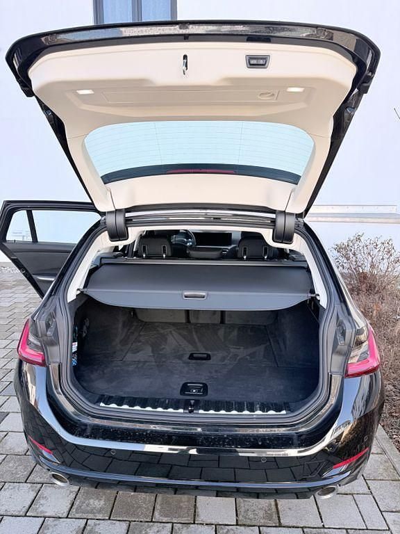 Gebraucht BMW 320 Shadowline 184 PS (135 kW) 2023 Schwarz Kombi