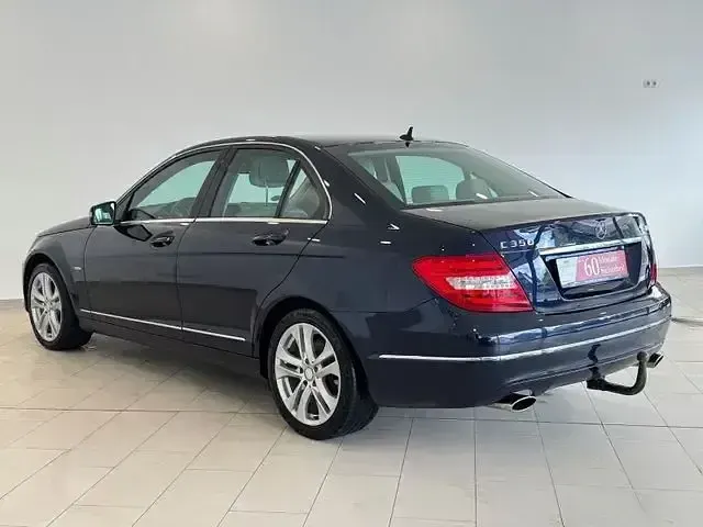 Gebraucht Mercedes C350 Avantgarde 265 PS (194 kW) 2012 Blau Limousine
