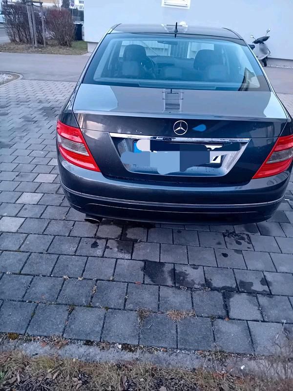 Gebraucht Mercedes 200 184 PS (135 kW) 2010 Grau Limousine