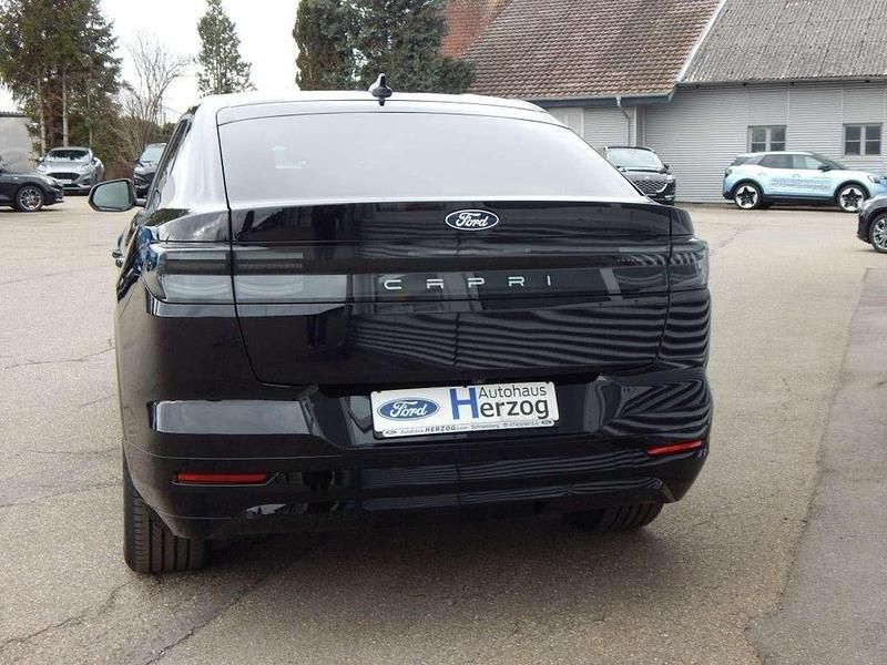 Nowe Ford Capri 210 kW (286 KM) 2025 Czarny SUV
