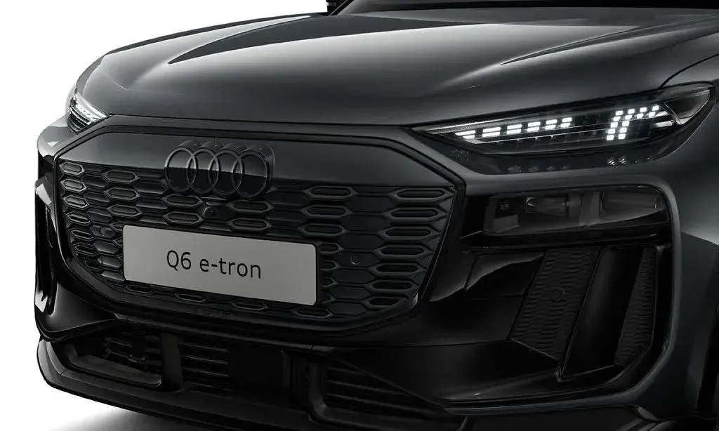 Gebraucht Audi Q6 e-tron S-Line 225 kW (306 PS) 2025 Daytonagrau perleffekt SUV