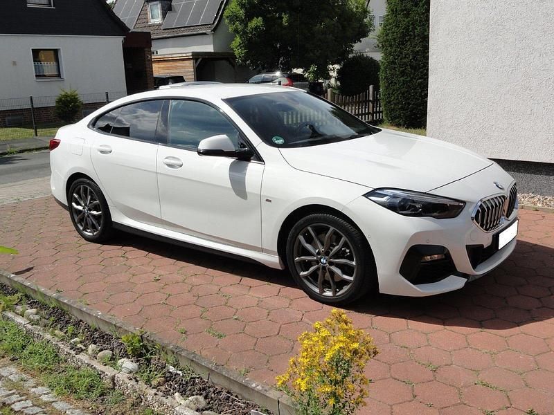 Gebraucht BMW 220 M Sport 190 PS (139 kW) 2022 Weiß Coupé
