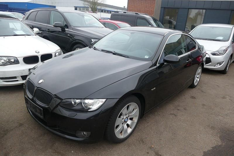 Second-hand BMW 325 Sport Line 218 CP (160 kW) 2006 Negru Coupe
