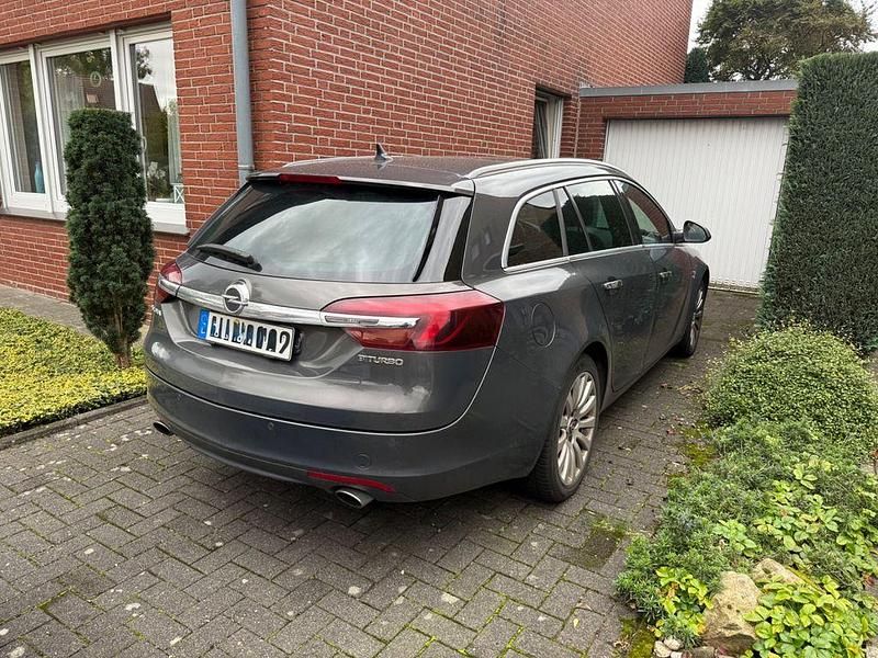 Grau Gebraucht 2015 Opel Insignia OPC Kombi | 5.250 € (Guter Preis) - Bild 1/4