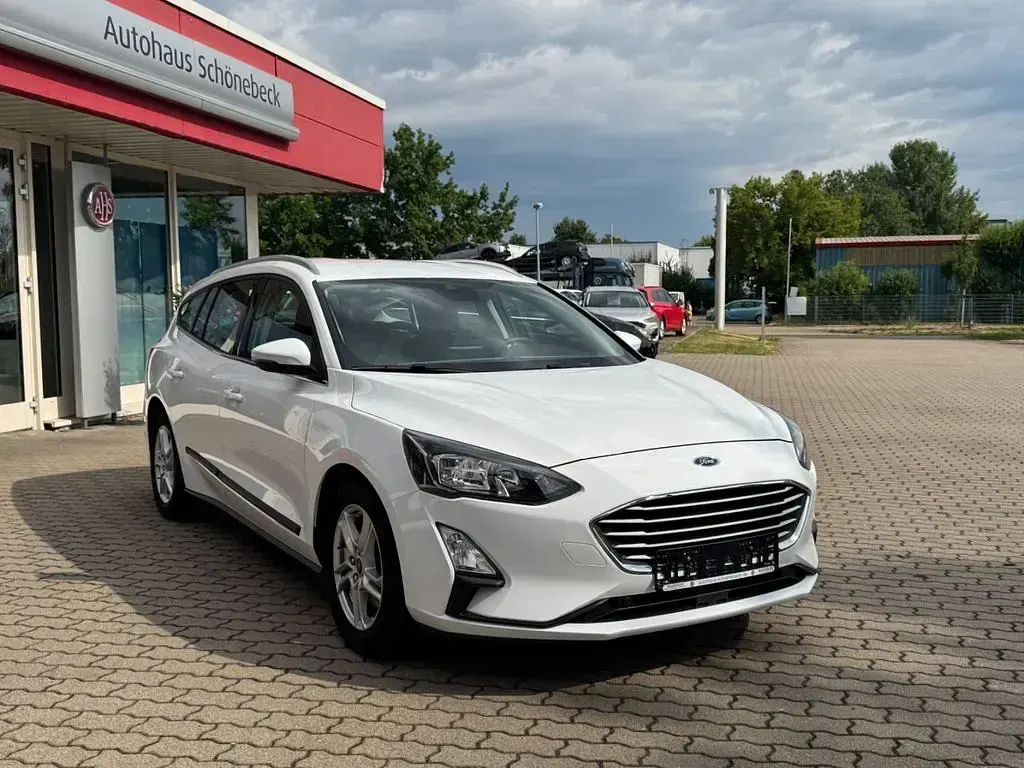 Gebraucht Ford Focus Cool & Connect 120 PS (88 kW) 2020 Weiß Limousine
