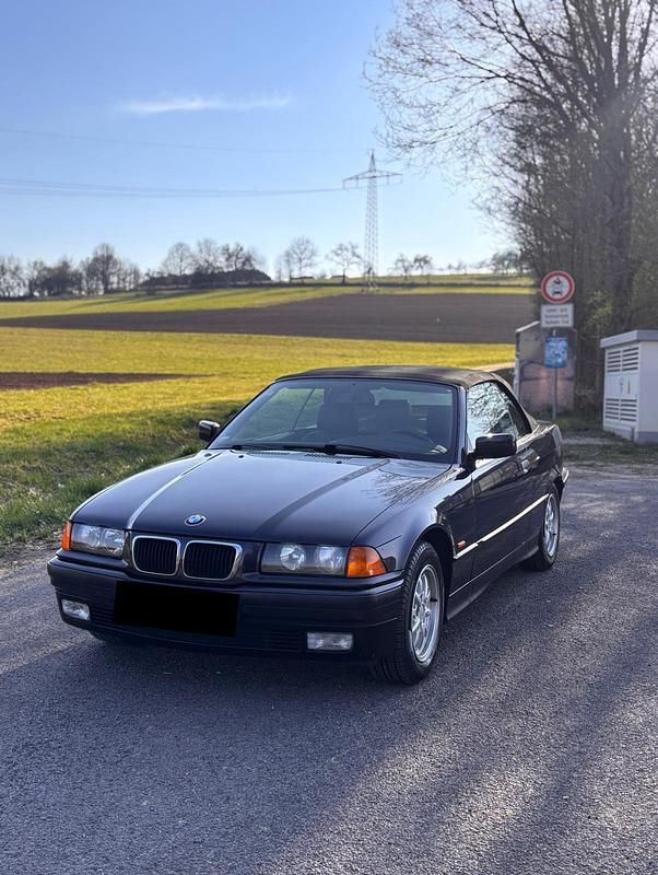 Gebraucht BMW 318 Cabriolet 115 PS (84 kW) 1997 Violet Cabrio