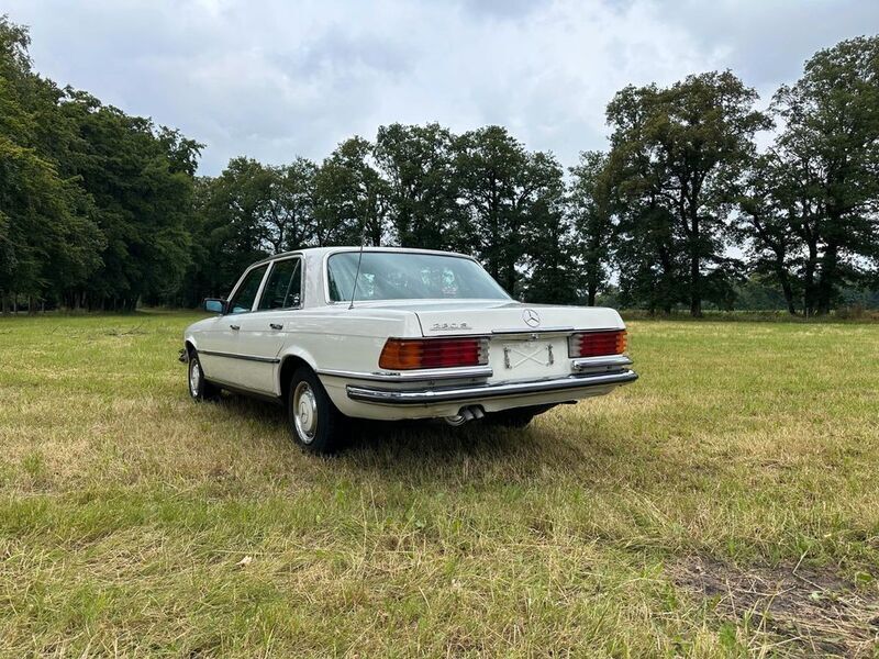 Gebraucht Mercedes S280 156 PS (114 kW) 1977 Weiß Limousine