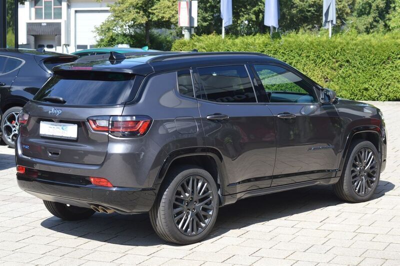 Gebraucht Jeep Compass Limited 239 PS (175 kW) 2021 Grau SUV