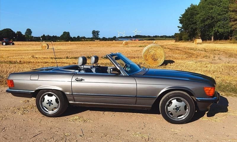 Grau Gebraucht 1986 Mercedes SL300 Cabrio | 35.000 € - Bild 1/4