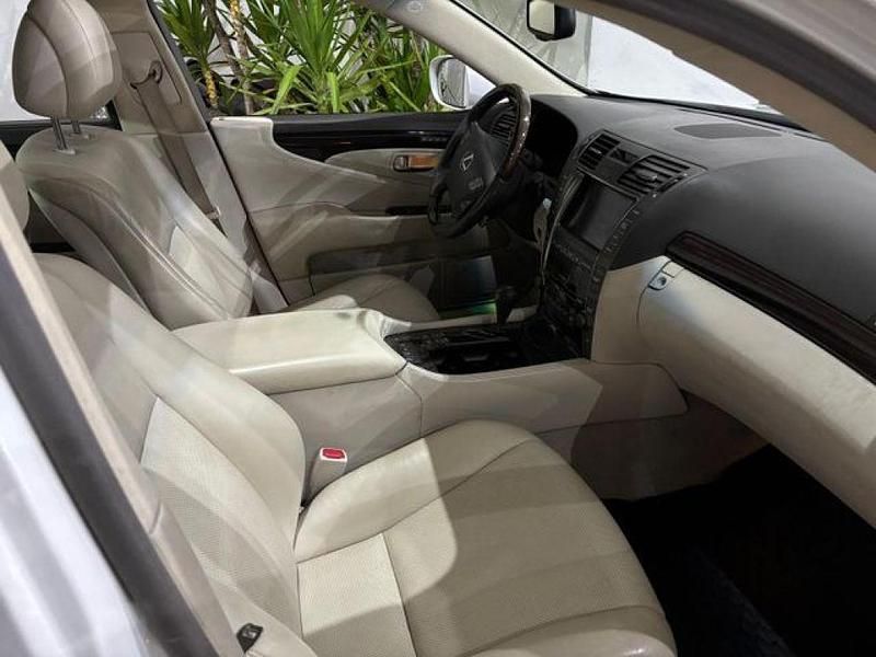 Gebraucht Lexus LS460 381 PS (280 kW) 2008 Weiß Limousine
