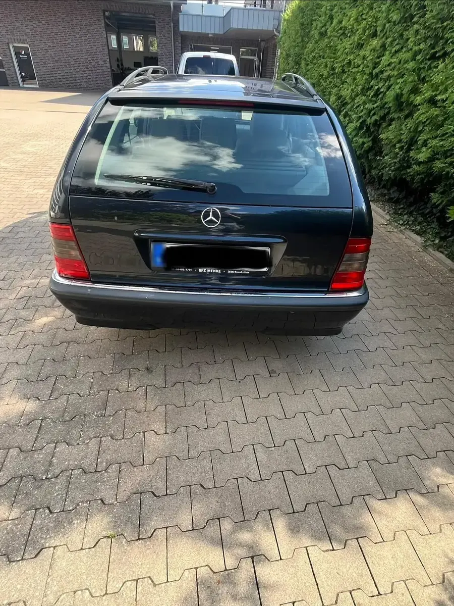 Gebraucht Mercedes C180 122 PS (89 kW) 1998 Blau Kombi