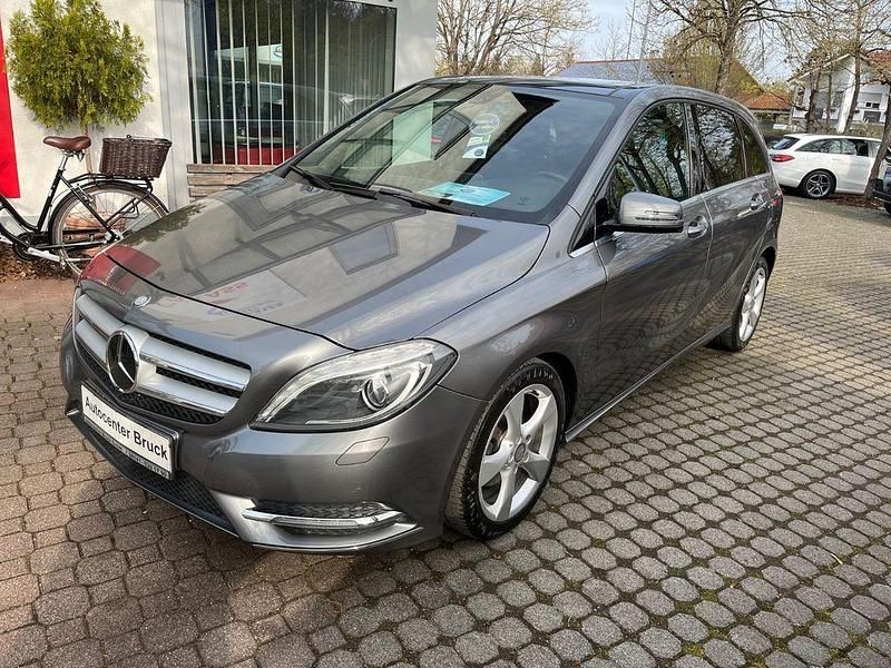 Second-hand Mercedes B200 156 CP (114 kW) 2012 Gri Monovolum