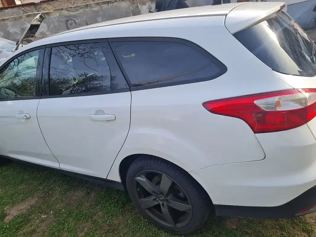 Gebraucht Ford Focus SYNC Edition 125 PS (91 kW) 2014 Beige Limousine