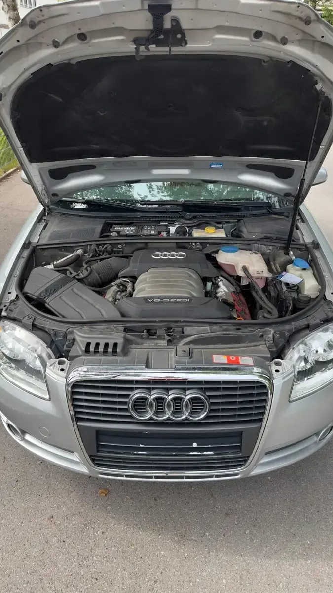 Gebraucht Audi A4 255 PS (187 kW) 2005 Silber Limousine