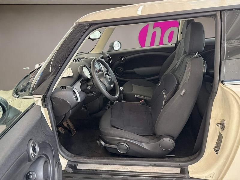 Gebraucht Mini ONE 75 PS (55 kW) 2011 Weiß Kleinwagen