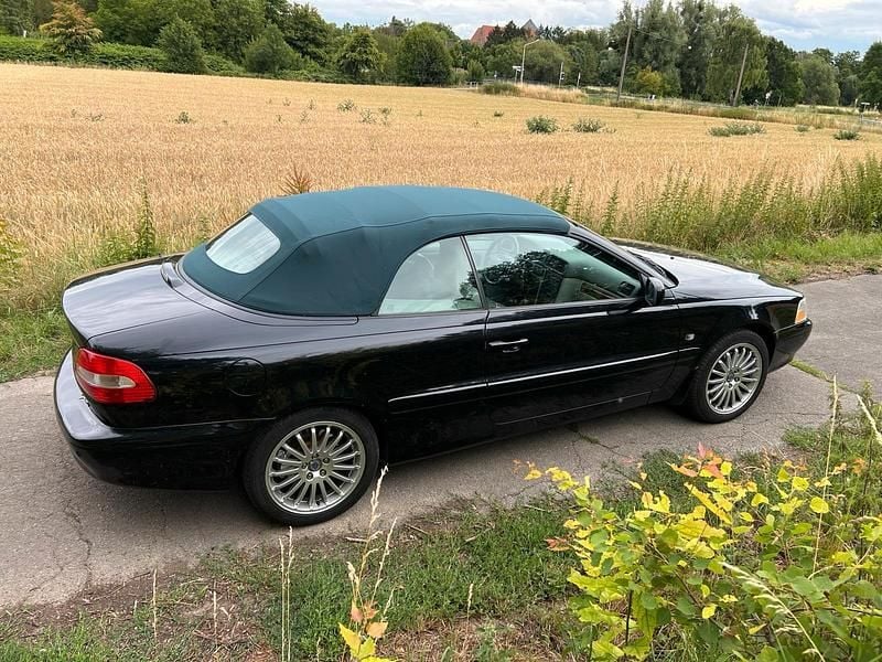 Schwarz Gebraucht 2003 Volvo C70 Cabrio | 4.900 € (Fairer Preis) - Bild 1/4