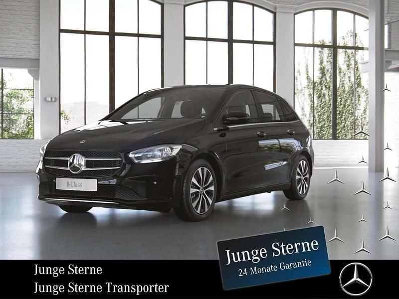 Unilack nachtschwarz Gebraucht 2021 Mercedes B250e Style Van / Kleinbus | 20.540 € (Superpreis) - Bild 1/3