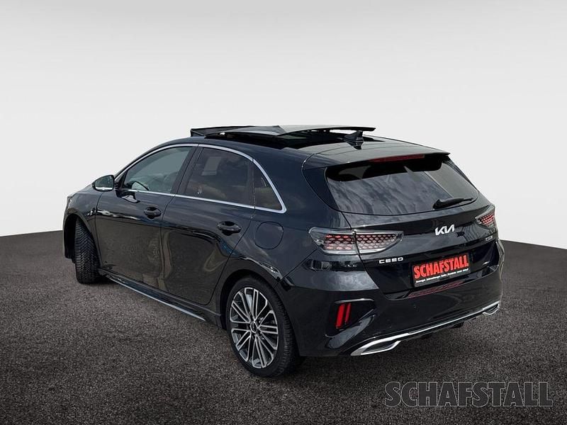 Gebraucht Kia Ceed GT-Line 140 PS (102 kW) 2025 Schwarz (black pearl) Kleinwagen