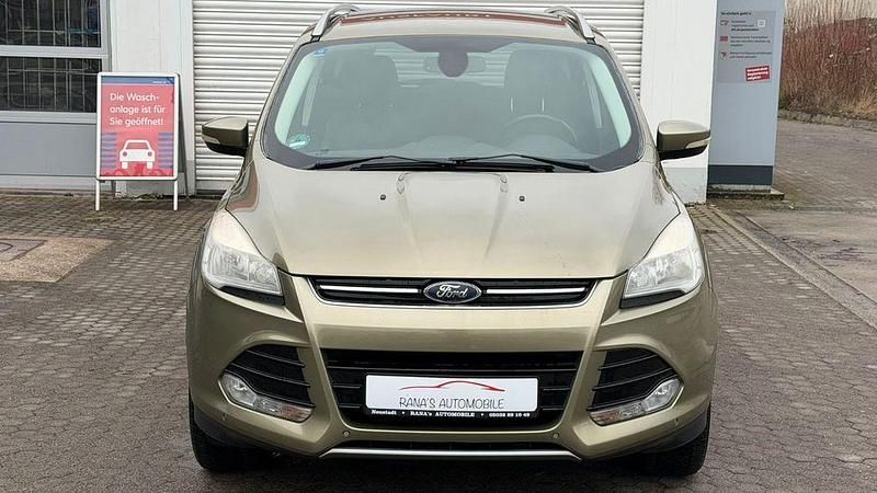 Gebraucht Ford Kuga Titanium 182 PS (133 kW) 2014 Gold SUV