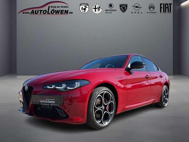 Rot Gebraucht 2023 Alfa Romeo Giulia Competizione Limousine | 41.850 € (Fairer Preis) - Bild 1/4