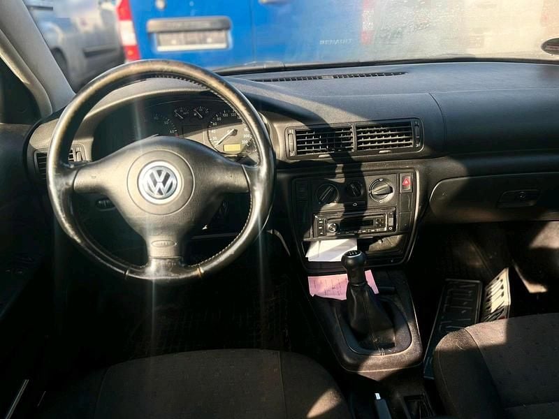 Gebraucht VW Passat 90 PS (66 kW) 1999 Grün Kombi