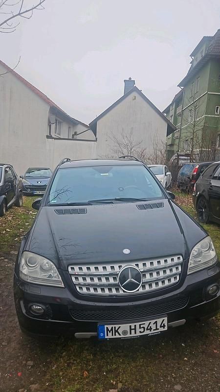 Gebraucht Mercedes ML420 309 PS (227 kW) 2008 Schwarz SUV
