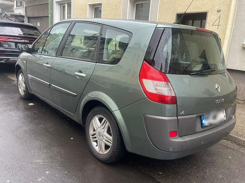Gebraucht Renault Scénic II 135 PS (99 kW) 2005 Grün Van / Kleinbus