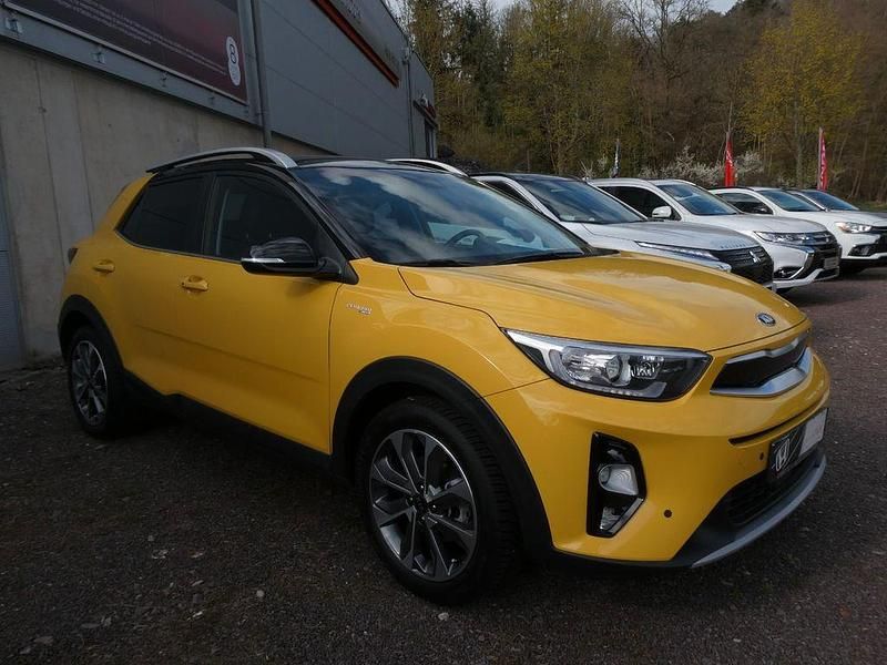 Gebraucht Kia Stonic Platinum Edition 120 PS (88 kW) 2019 Gelb SUV