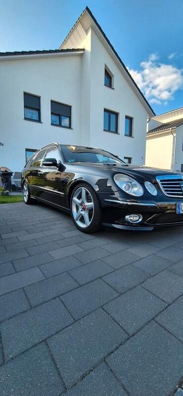 Schwarz Gebraucht 2007 Mercedes 320 AMG Kombi | 12.999 € - Bild 1/4