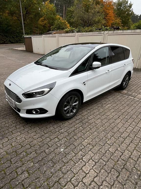 Gebraucht Ford S-MAX Business Edition 179 PS (131 kW) 2017 Weiß Van / Kleinbus