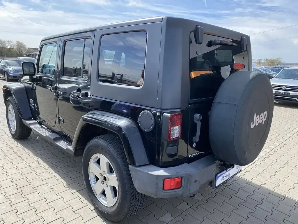 Occasion Jeep Wrangler Sahara 177 ch (130 kW) 2010 Noir SUV