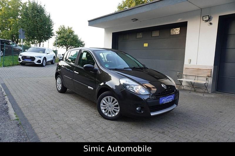 Schwarz Gebraucht 2011 Renault Clio II Dynamique Limousine | 3.650 € (Fairer Preis) - Bild 1/4